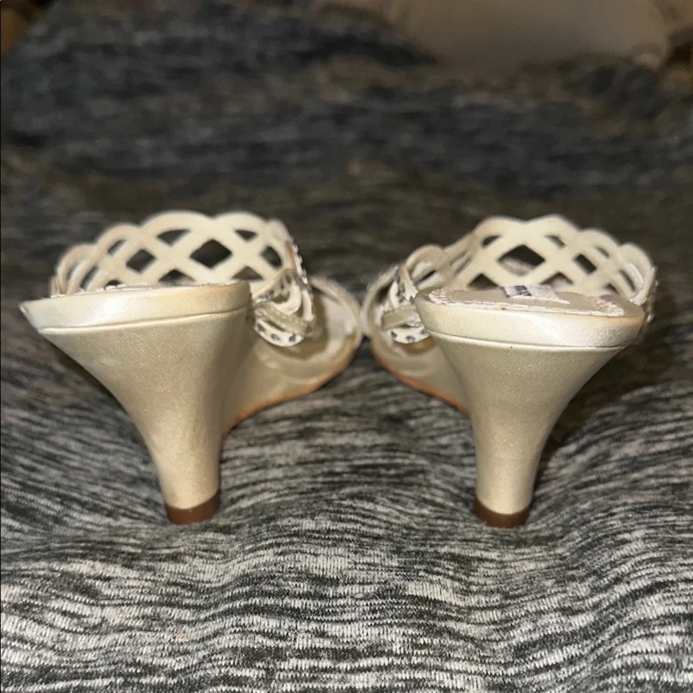 Benjamin Adams London Womens Ivory Wedding Open Toe Strappy Heels Size US6 EU36